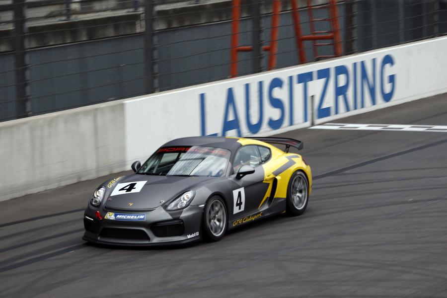  Porsche Cayman GT4 Clubsport 2015 года  (фото 11 из 40)